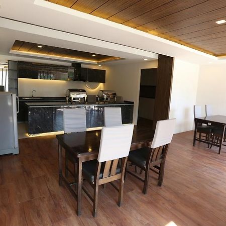 Royal Crown Hotel Yangon Ngoại thất bức ảnh