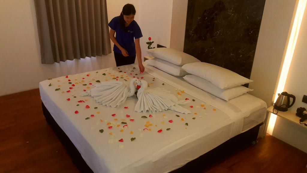 Royal Crown Hotel Yangon Ngoại thất bức ảnh