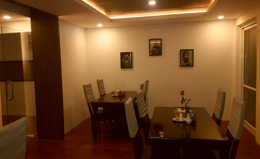 Royal Crown Hotel Yangon Ngoại thất bức ảnh